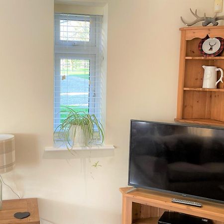 Bridge Farm Holiday Cottages 코우 허니본 외부 사진
