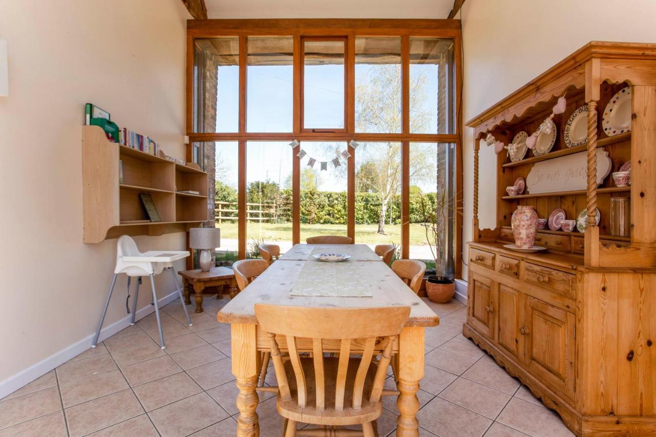 Bridge Farm Holiday Cottages 코우 허니본 외부 사진