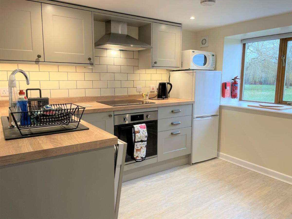 Bridge Farm Holiday Cottages 코우 허니본 외부 사진