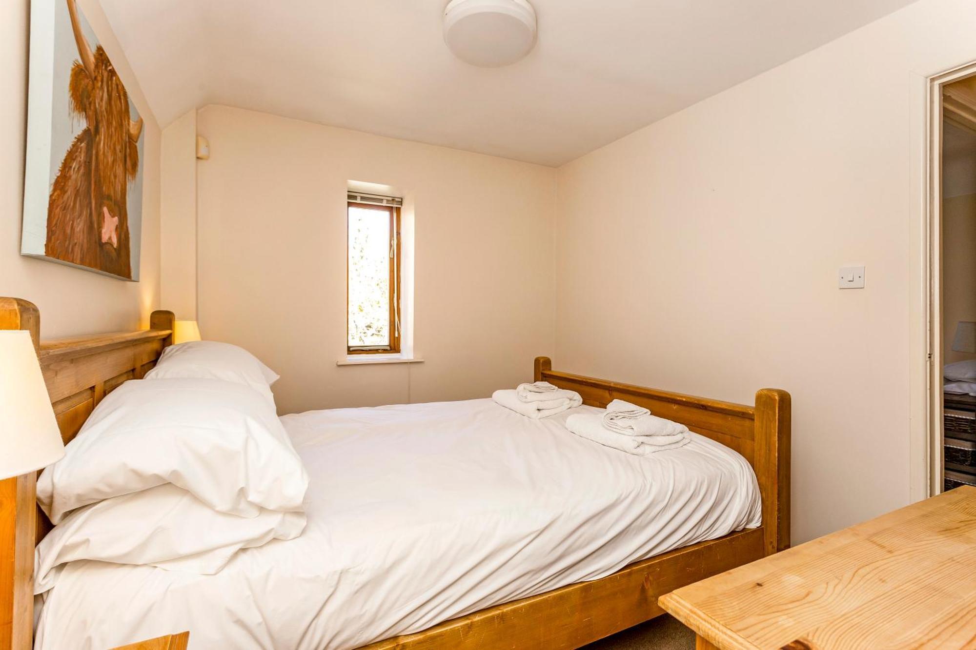 Bridge Farm Holiday Cottages 코우 허니본 객실 사진