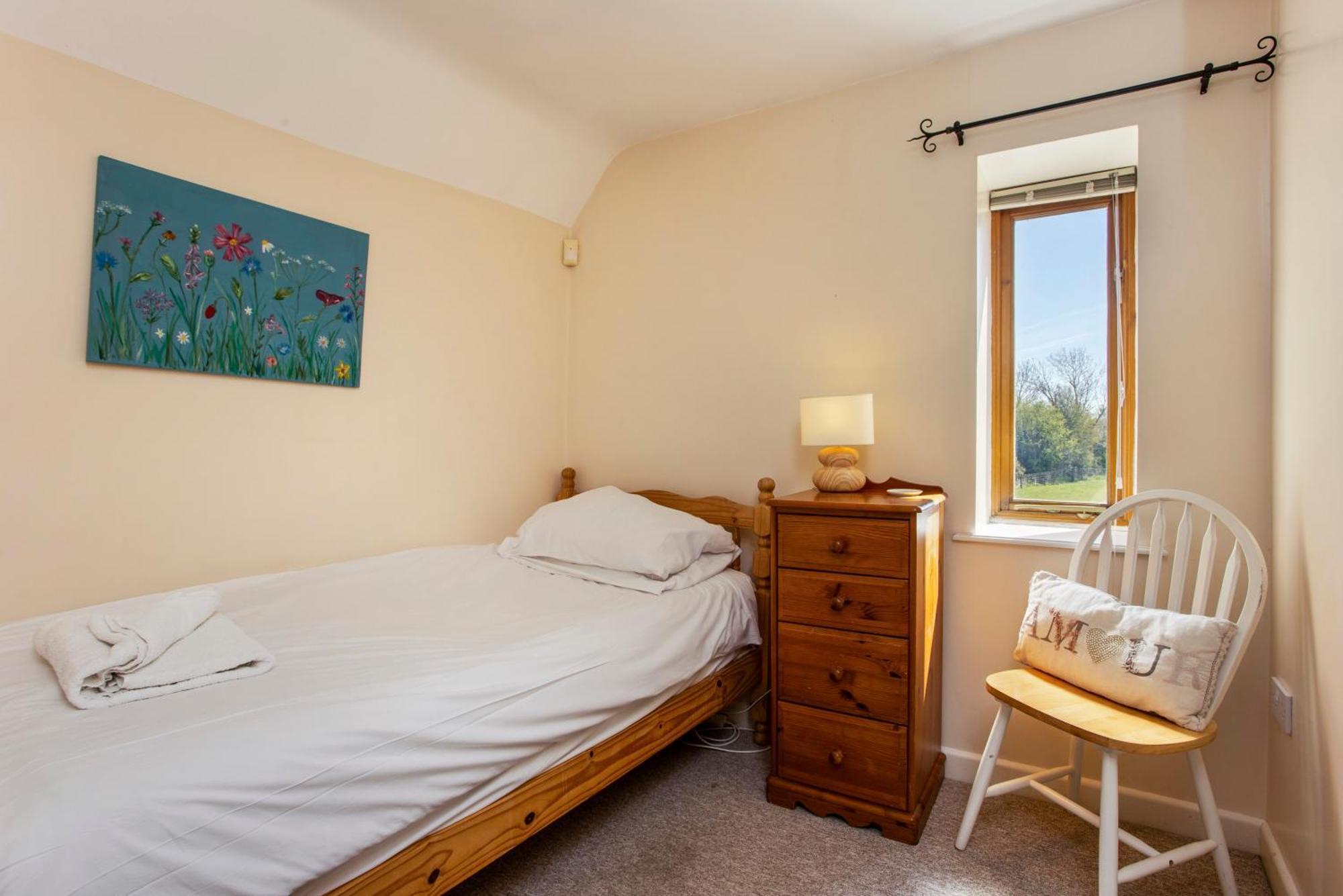 Bridge Farm Holiday Cottages 코우 허니본 객실 사진