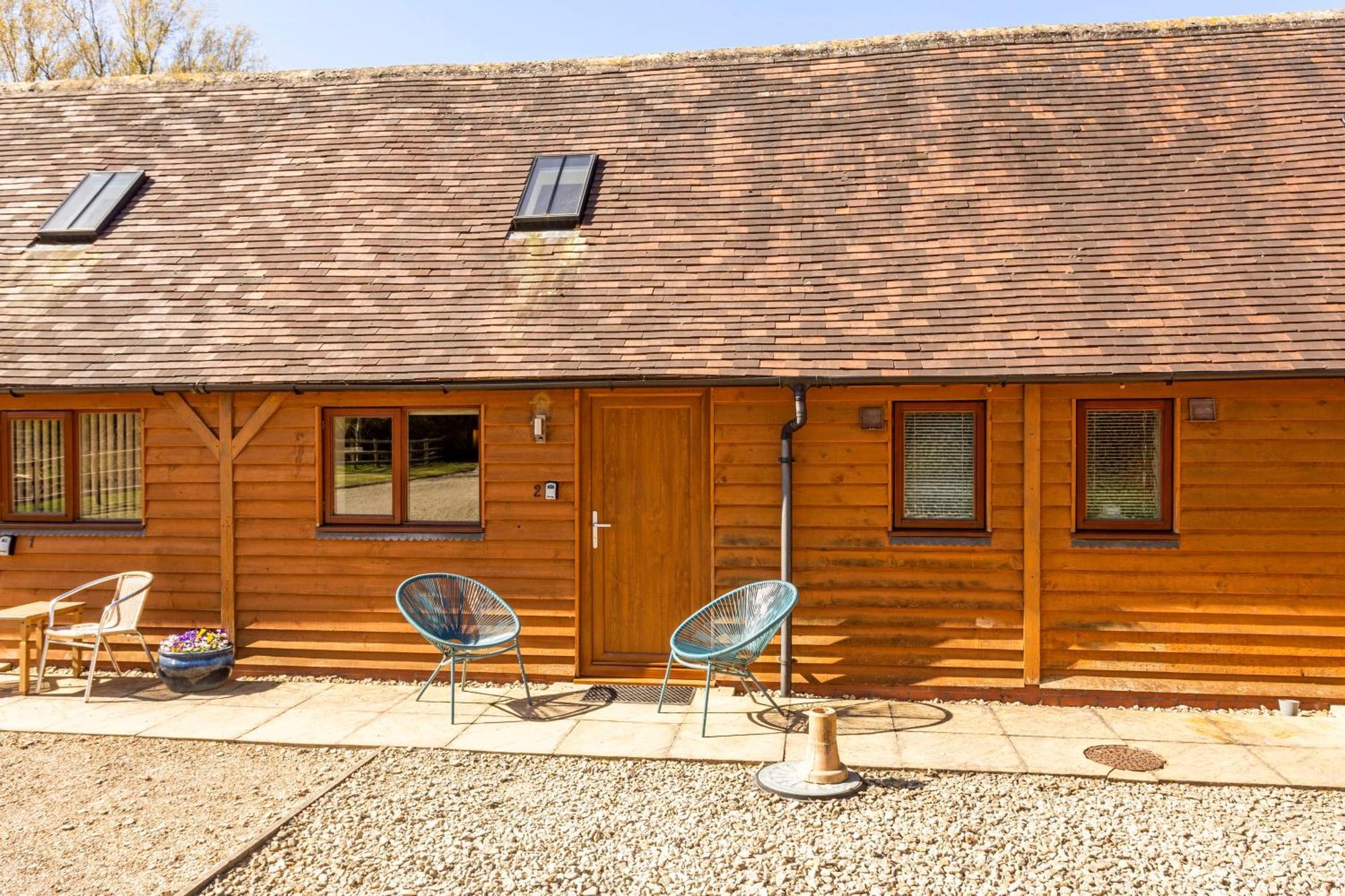 Bridge Farm Holiday Cottages 코우 허니본 객실 사진