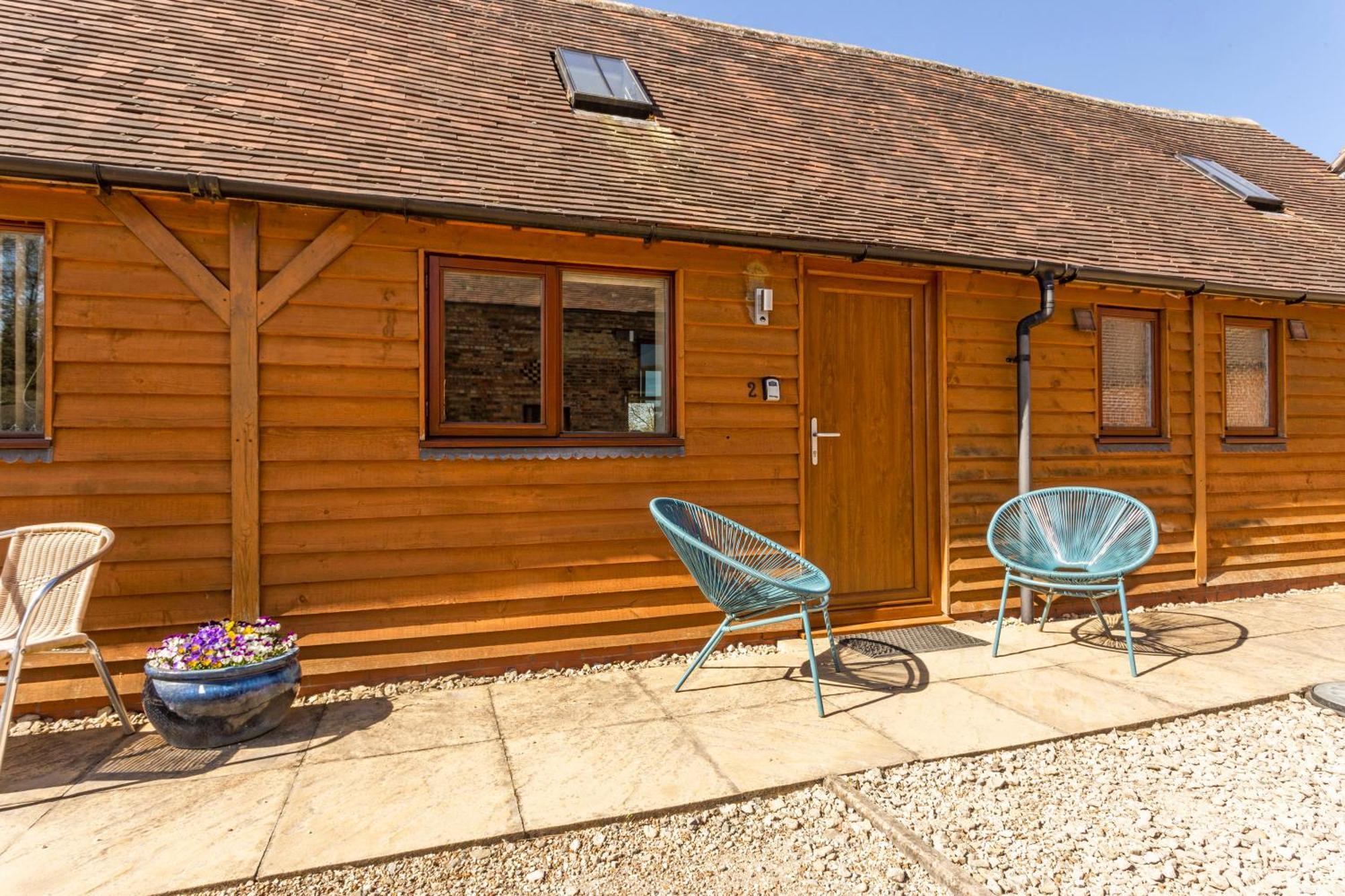 Bridge Farm Holiday Cottages 코우 허니본 객실 사진