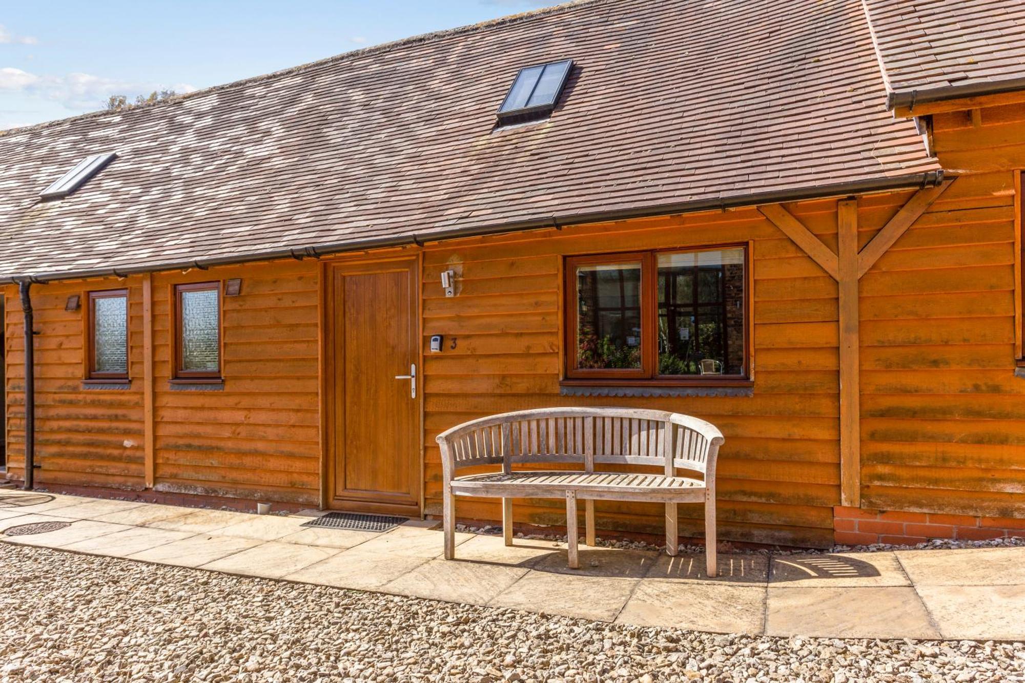 Bridge Farm Holiday Cottages 코우 허니본 객실 사진